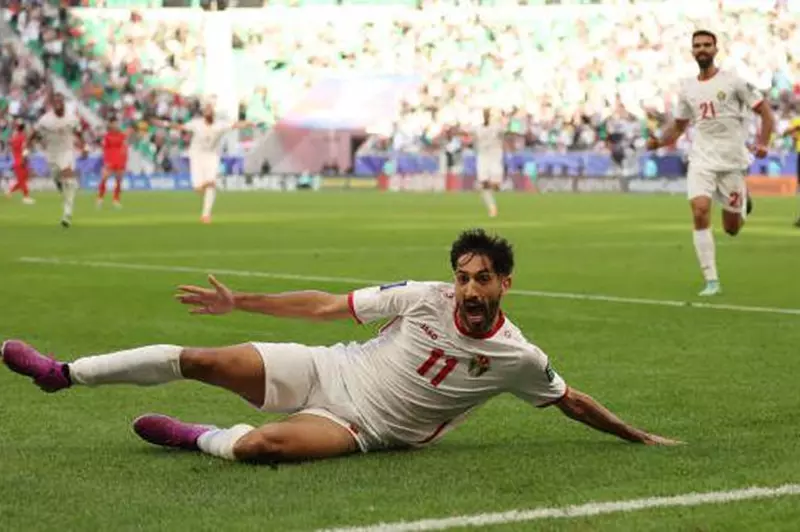يزن النعيمات لاعب منتخب الأردن
